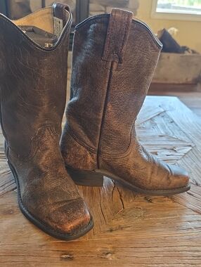 Awesome Canadian Riley & McCormick Square Toe Cowboy Western Boots! 6.5